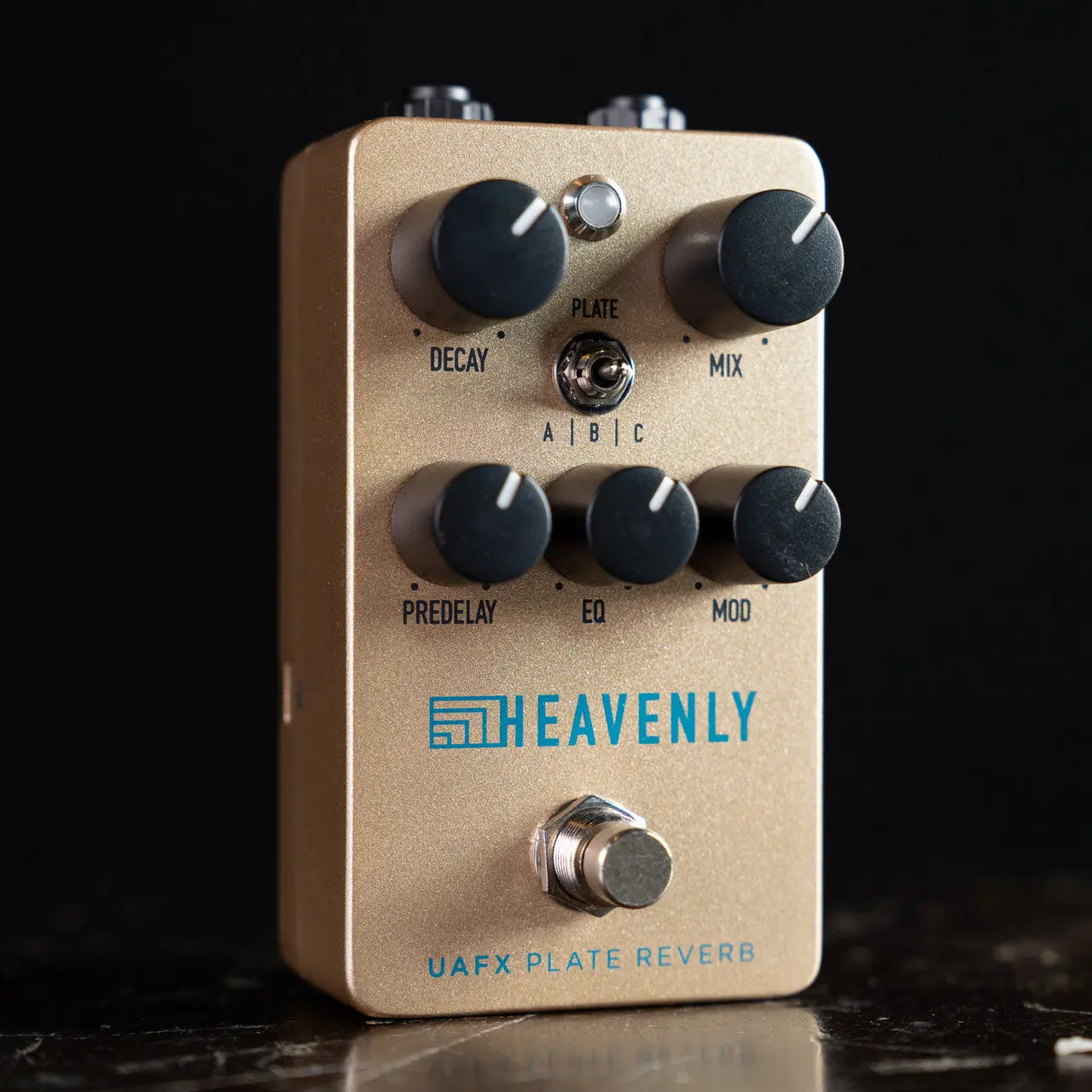 universal audio reverb pedal Universal Audio Heavenly Plate Reverb Pedal