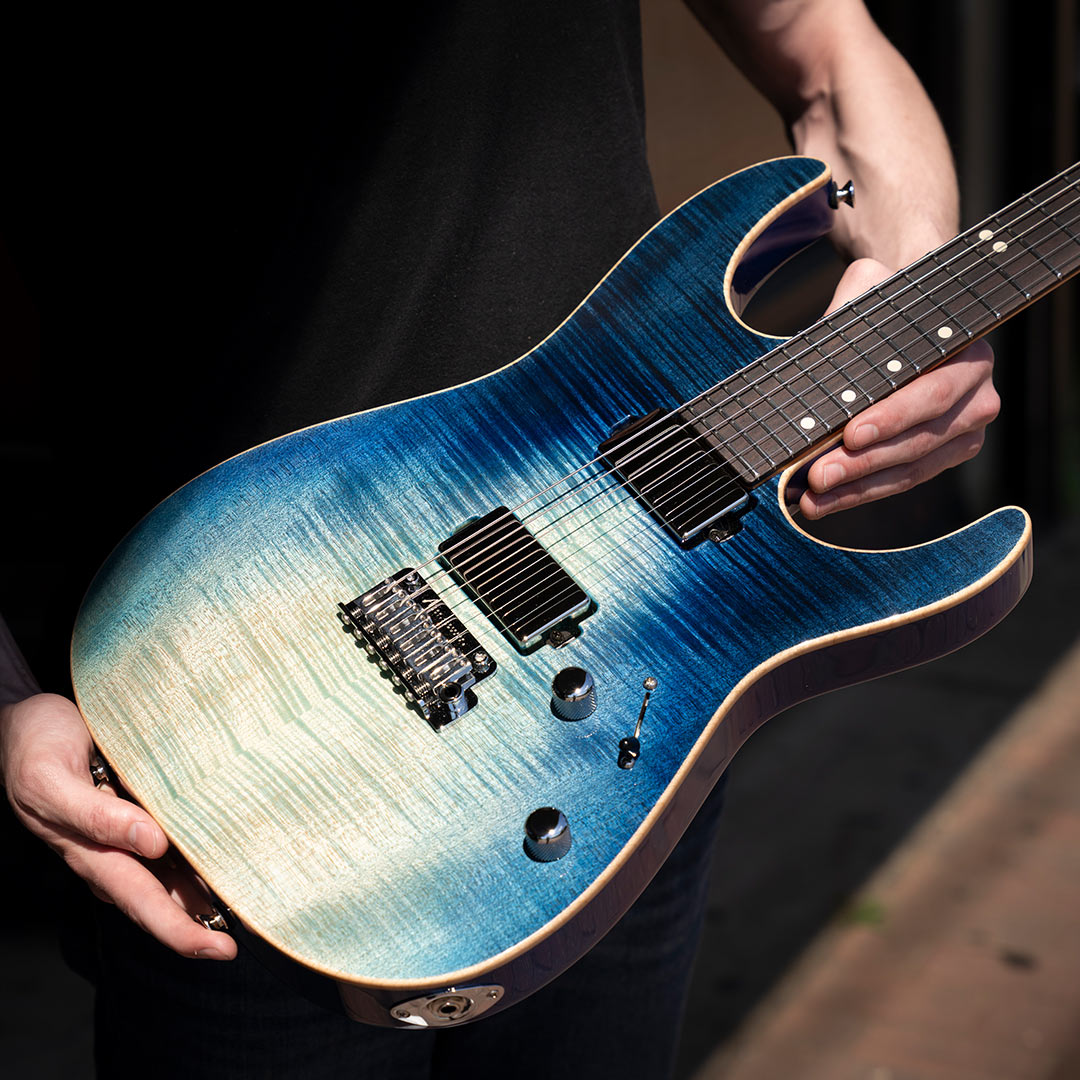 Mastering Electric Guitar Craftsmanship: The Art and Quality of Tom Anderson Guitars