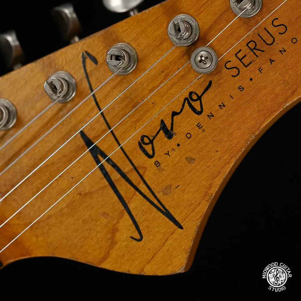 The Post-Modern Perfection of Novo Guitars Midwood Guitar