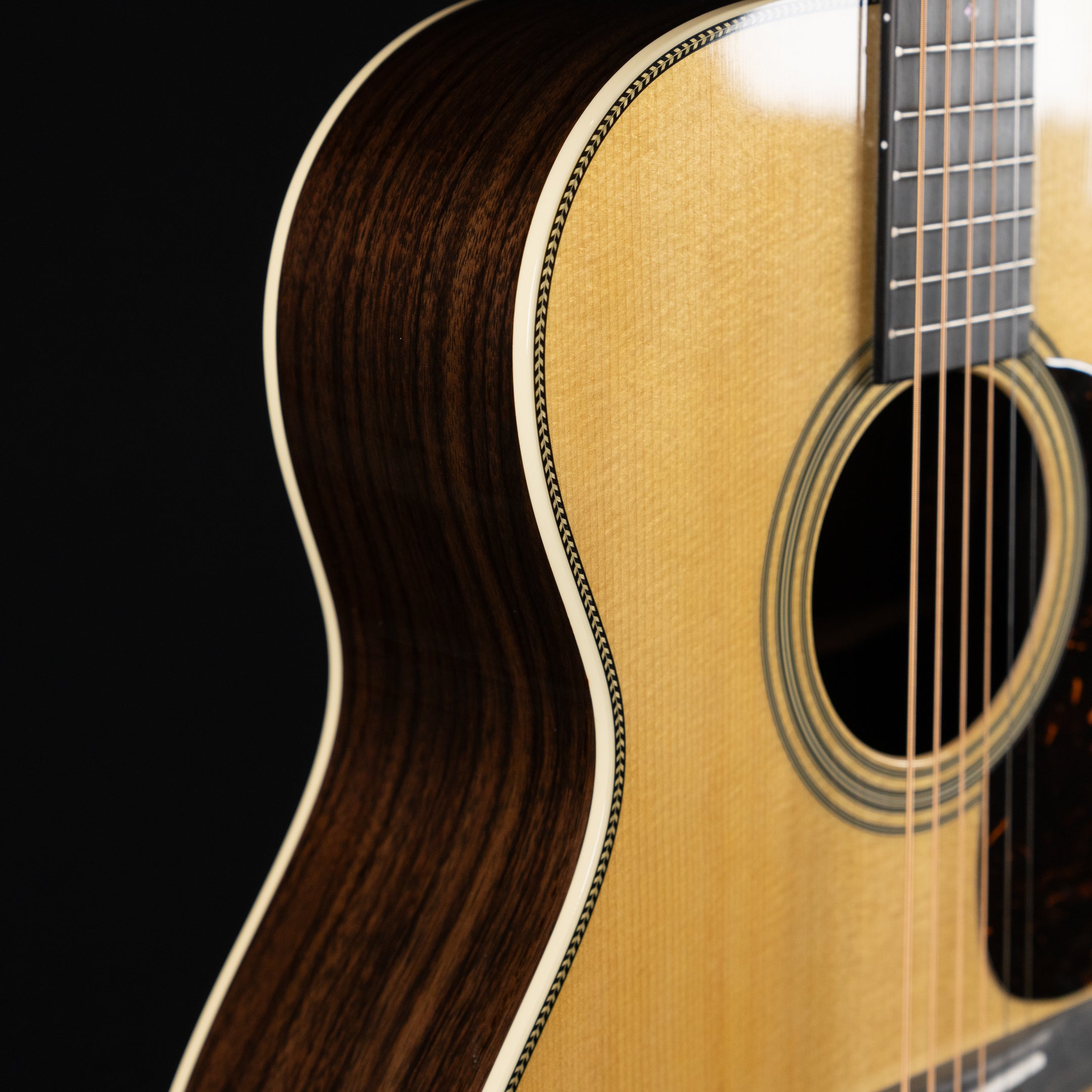 Martin 000-28 Standard Acoustic Guitar - Natural - Midwood Guitar