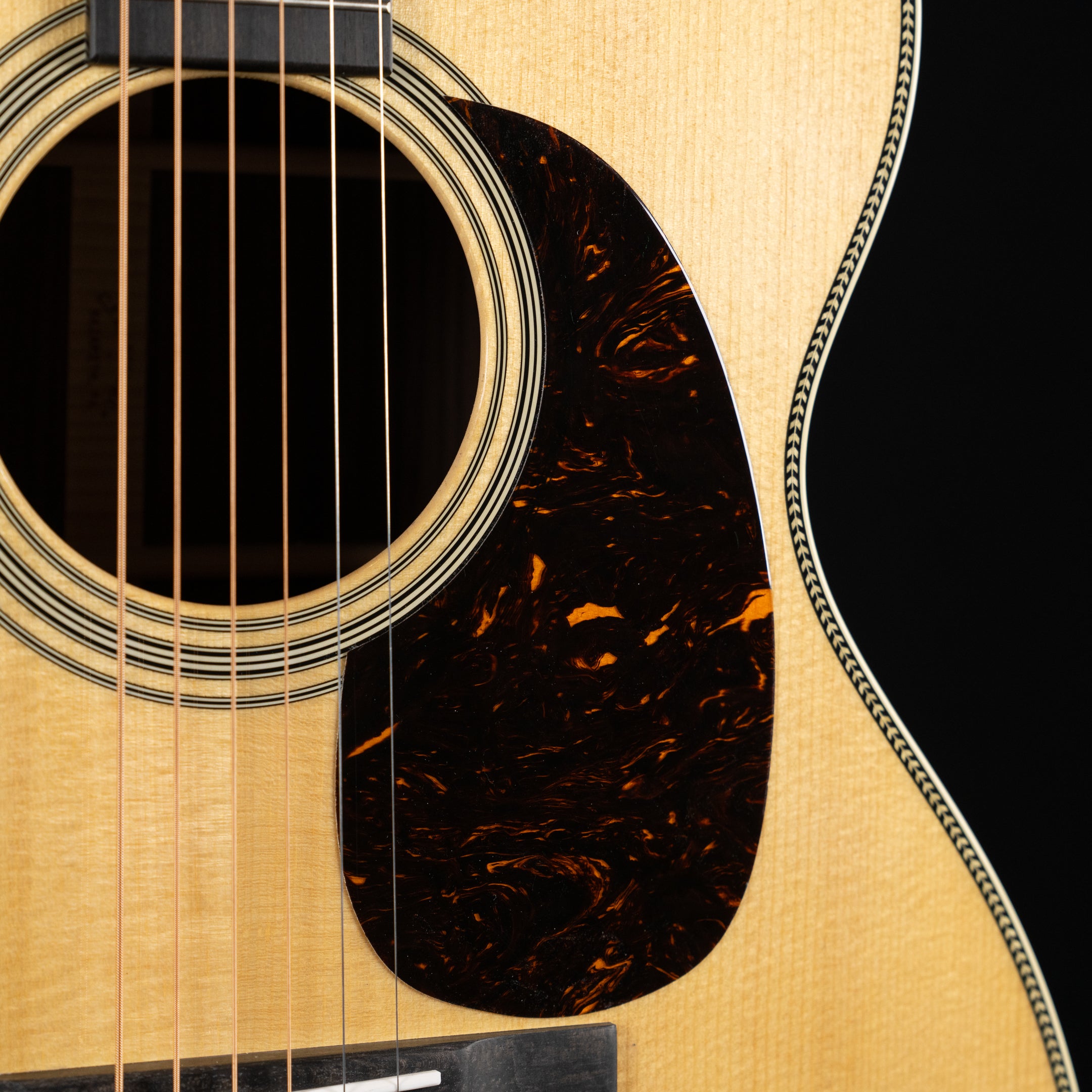 Martin 000-28 Standard Acoustic Guitar - Natural - Midwood Guitar