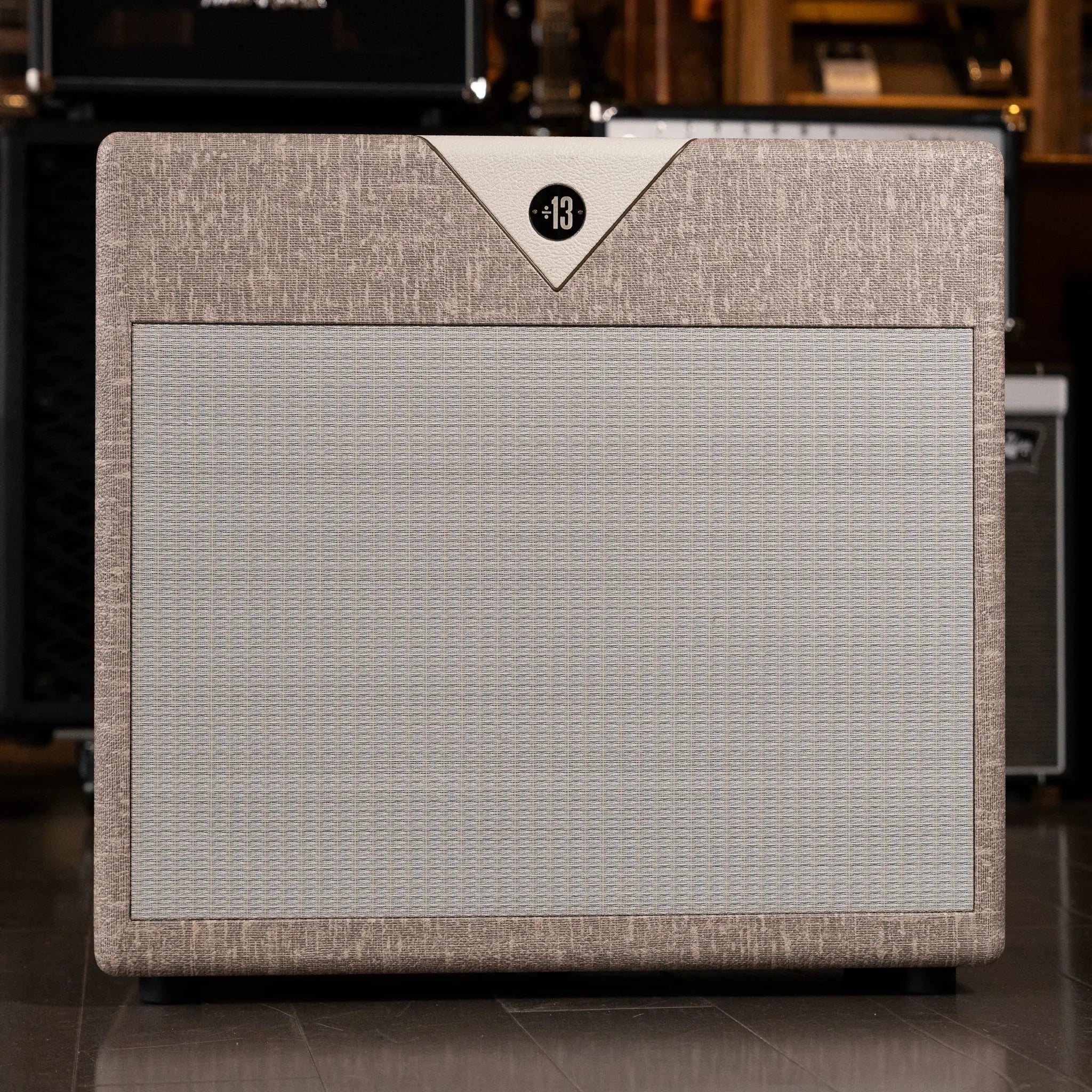 Divided By 13 1x12" Speaker Cabinet - Fawn w/ Ivory V Divided By 13