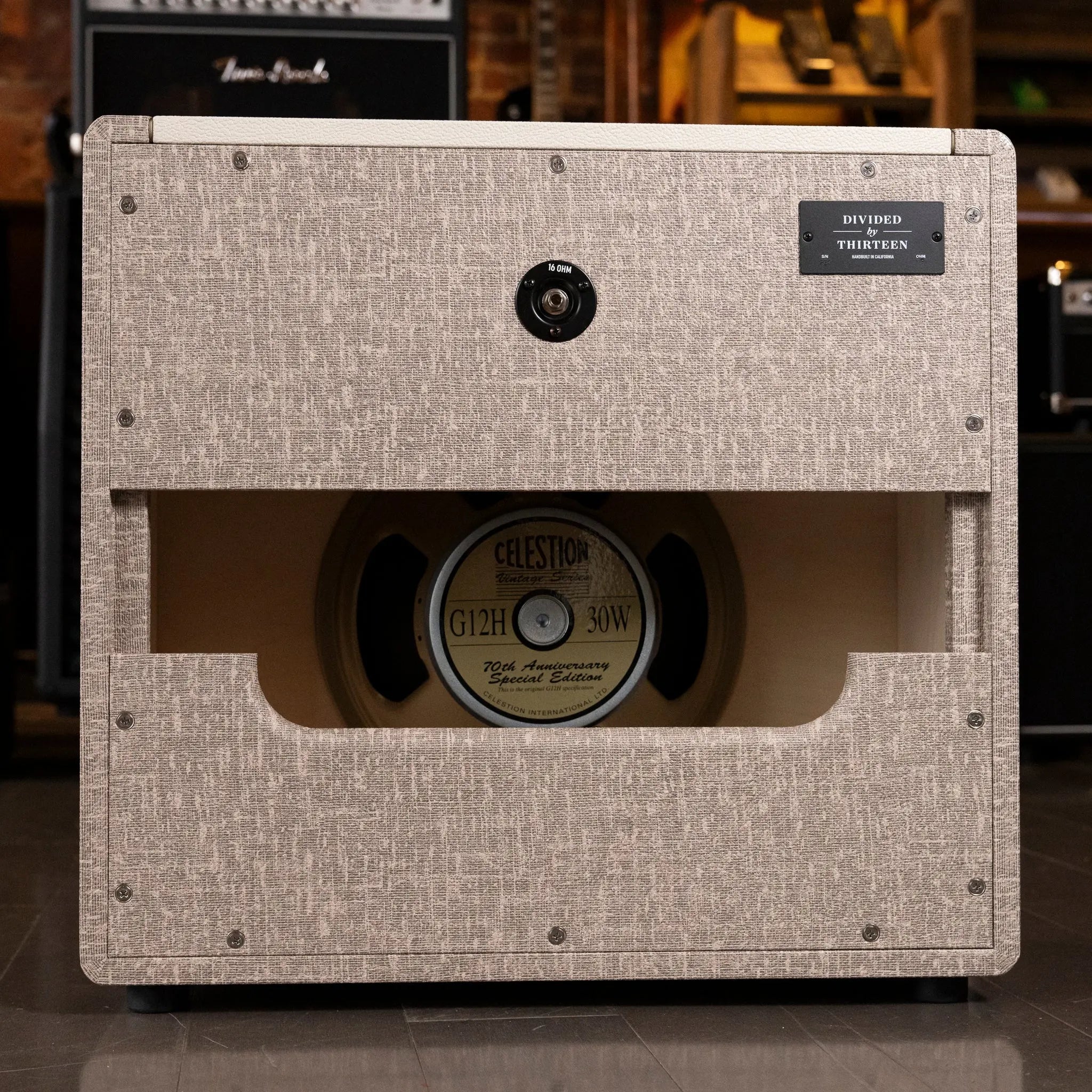 Divided By 13 1x12" Speaker Cabinet - Fawn w/ Ivory V Divided By 13