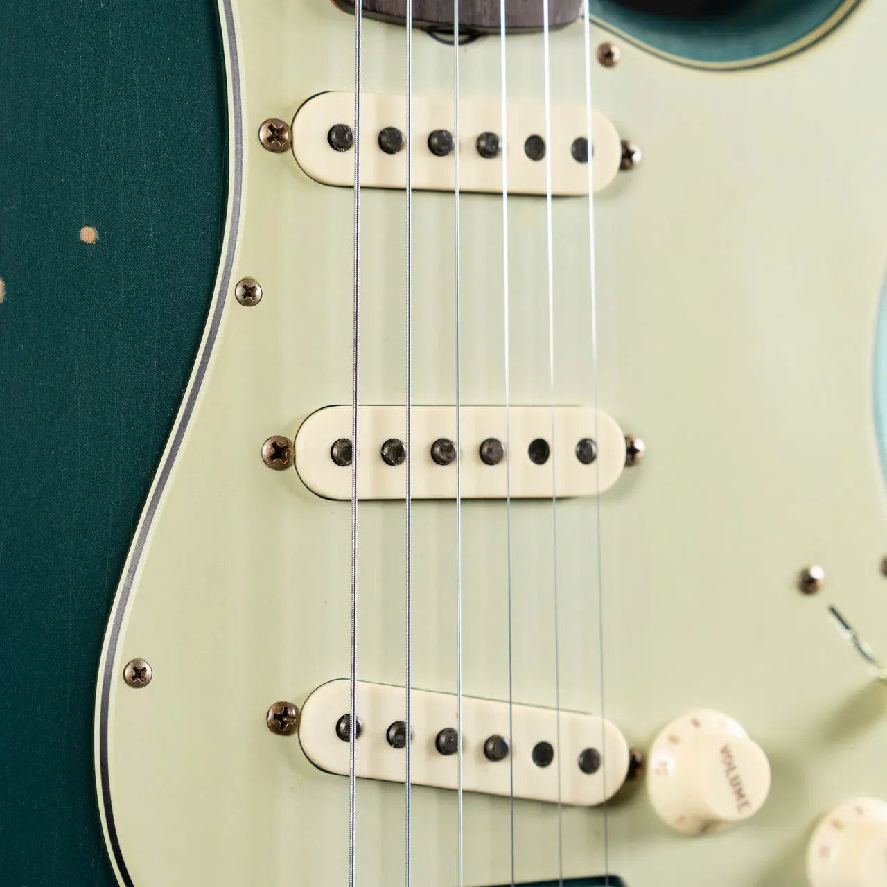 Fender Custom Shop 1962 Stratocaster Relic Sherwood Green Finish