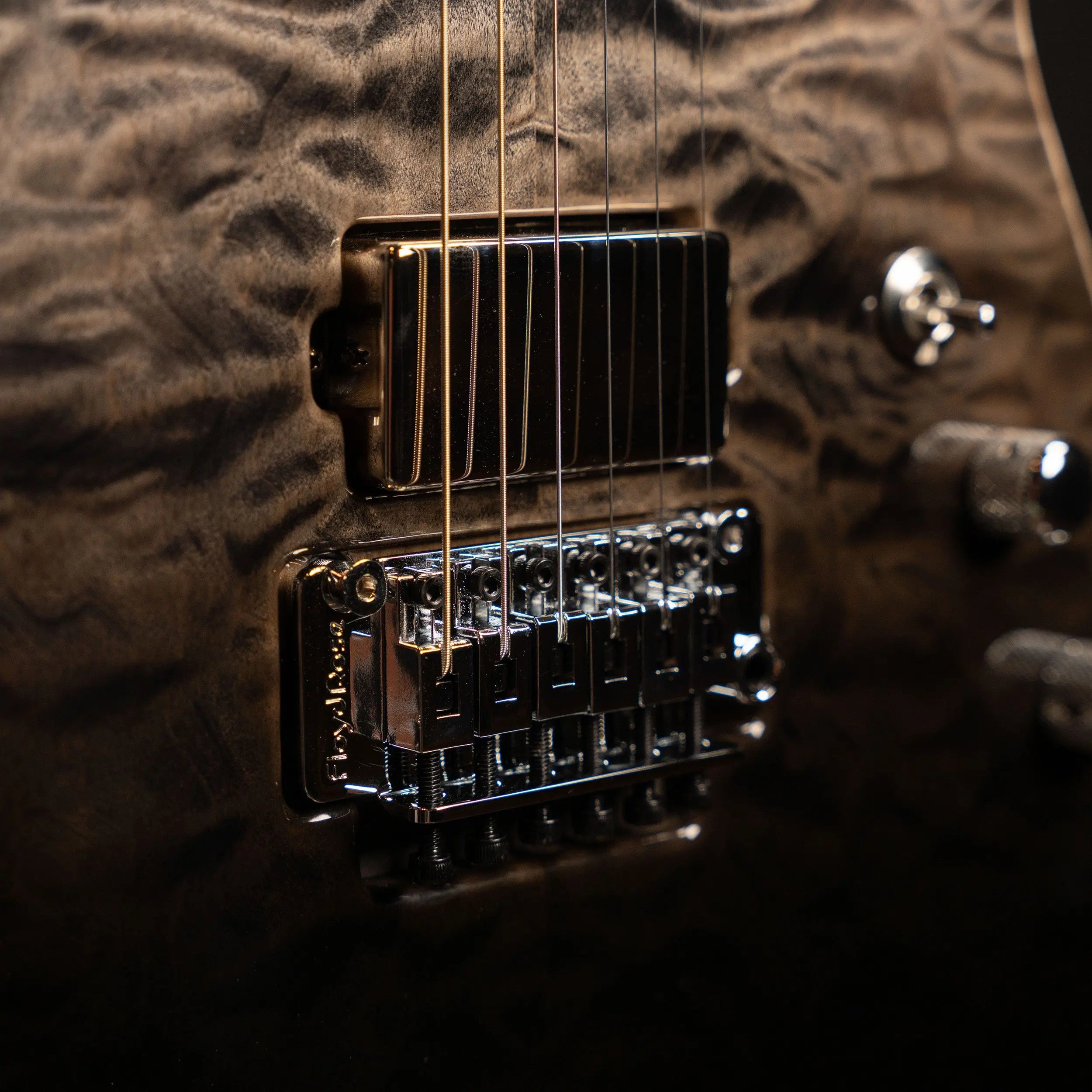 Tom Anderson Angel Quilted Maple On Swamp Ash - Midwood Guitar
