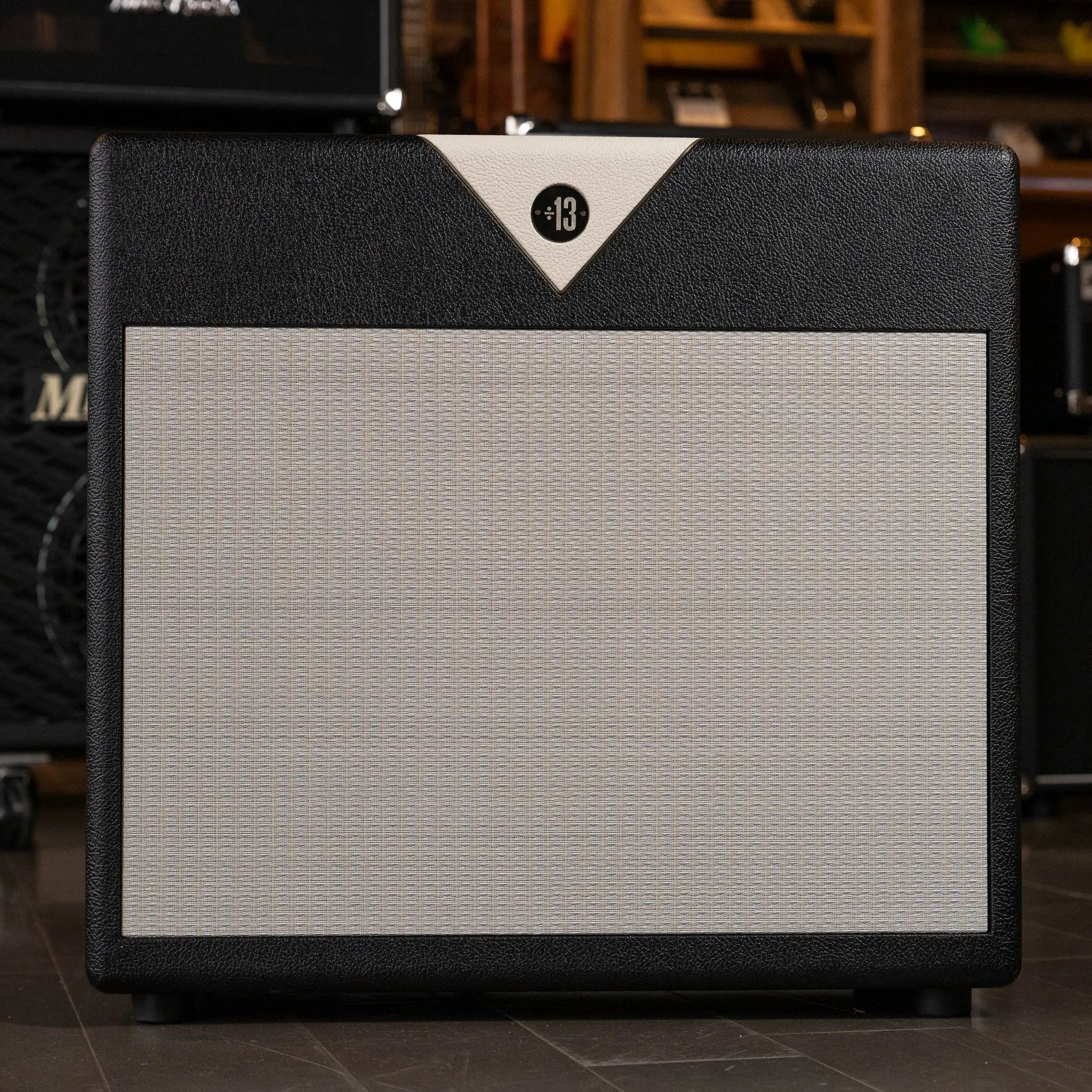Divided by 13 BTR23 1x12 Combo Amplifier – Black Bronco w/ Ivory V Divided By 13
