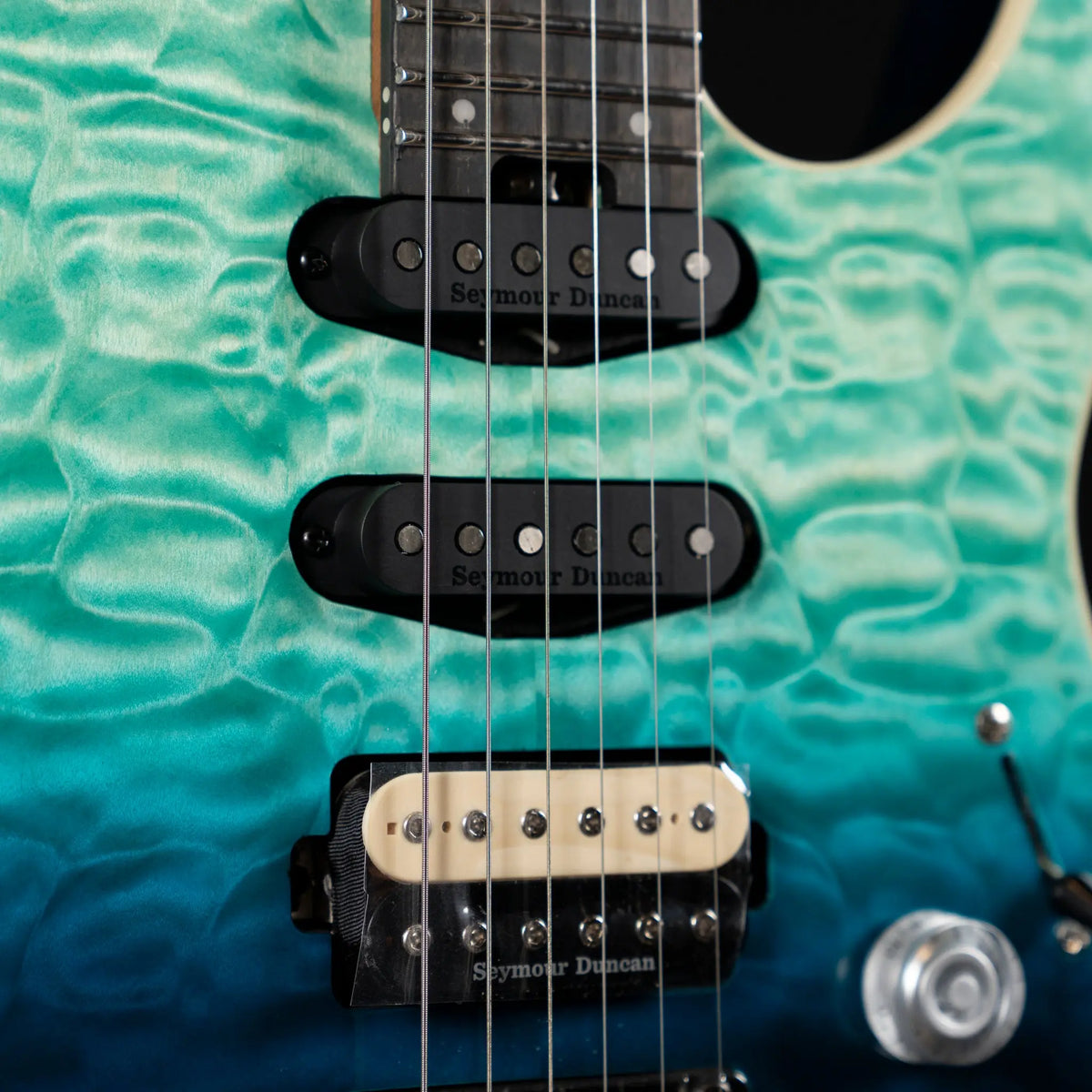 Charvel Pro-Mod Plus Dinky DK24 HSS 2PT QM - Blue Curaçao - Midwood Guitar