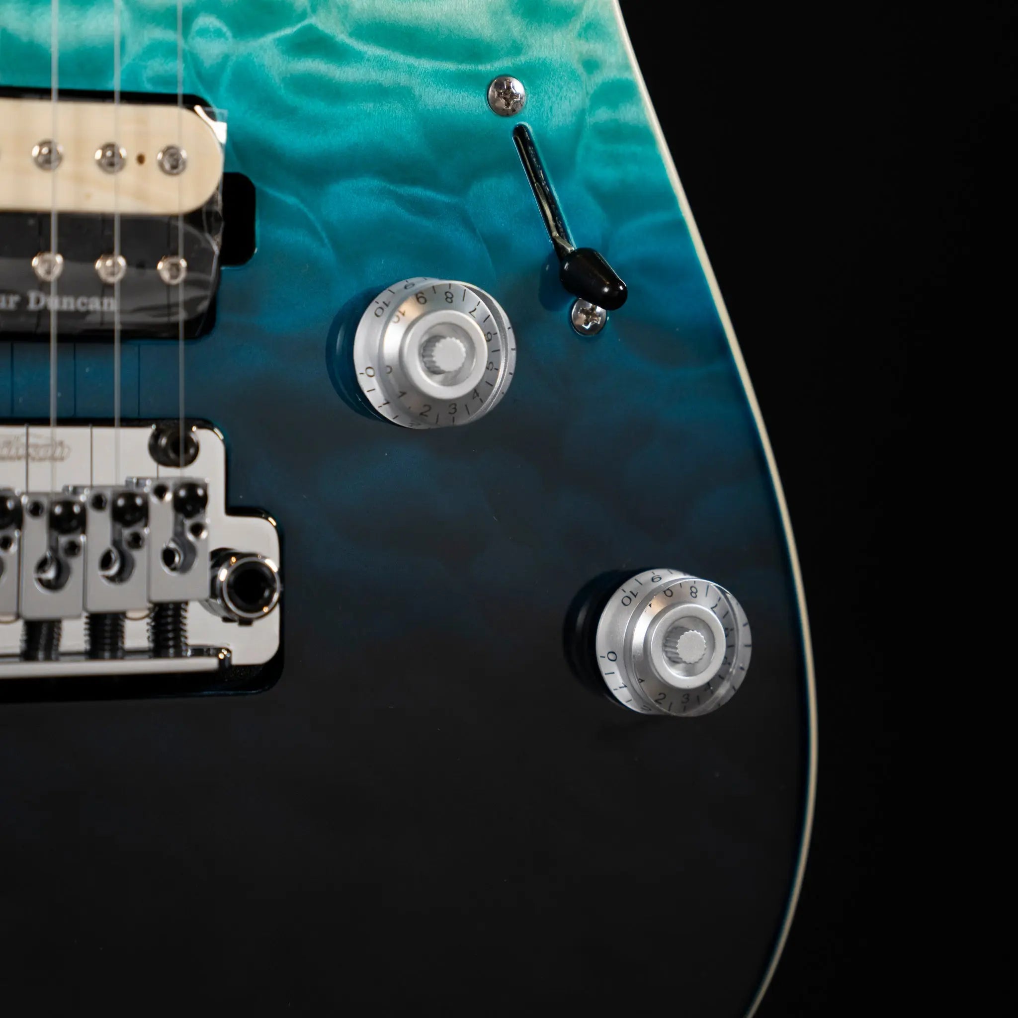 Charvel Pro-Mod Plus Dinky DK24 HSS 2PT QM - Blue Curaçao - Midwood Guitar