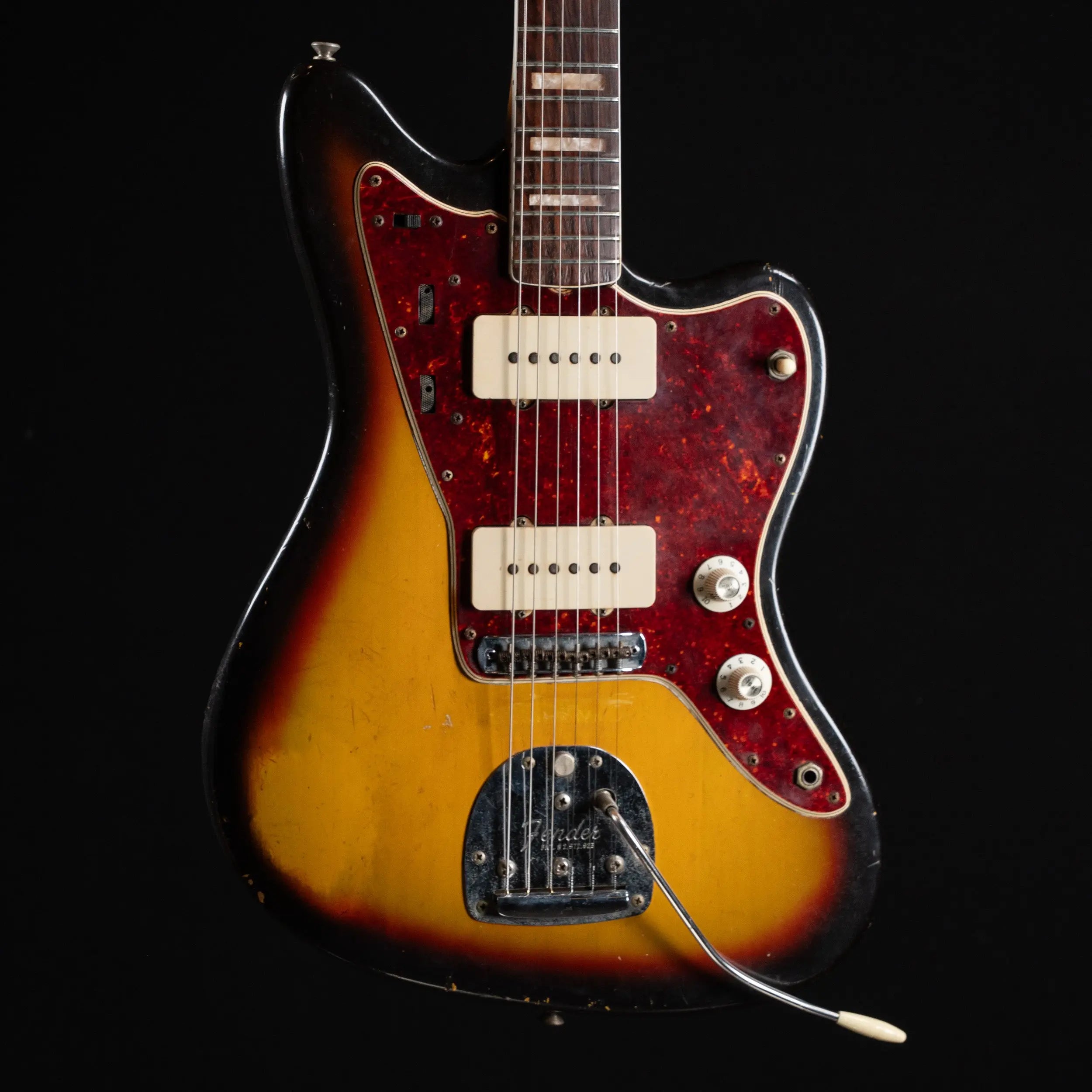 Fender Jazzmaster サンバースト 1966 Fender Jazzmaster - Sunburst | Shop Vintage Guitars at Midwood!