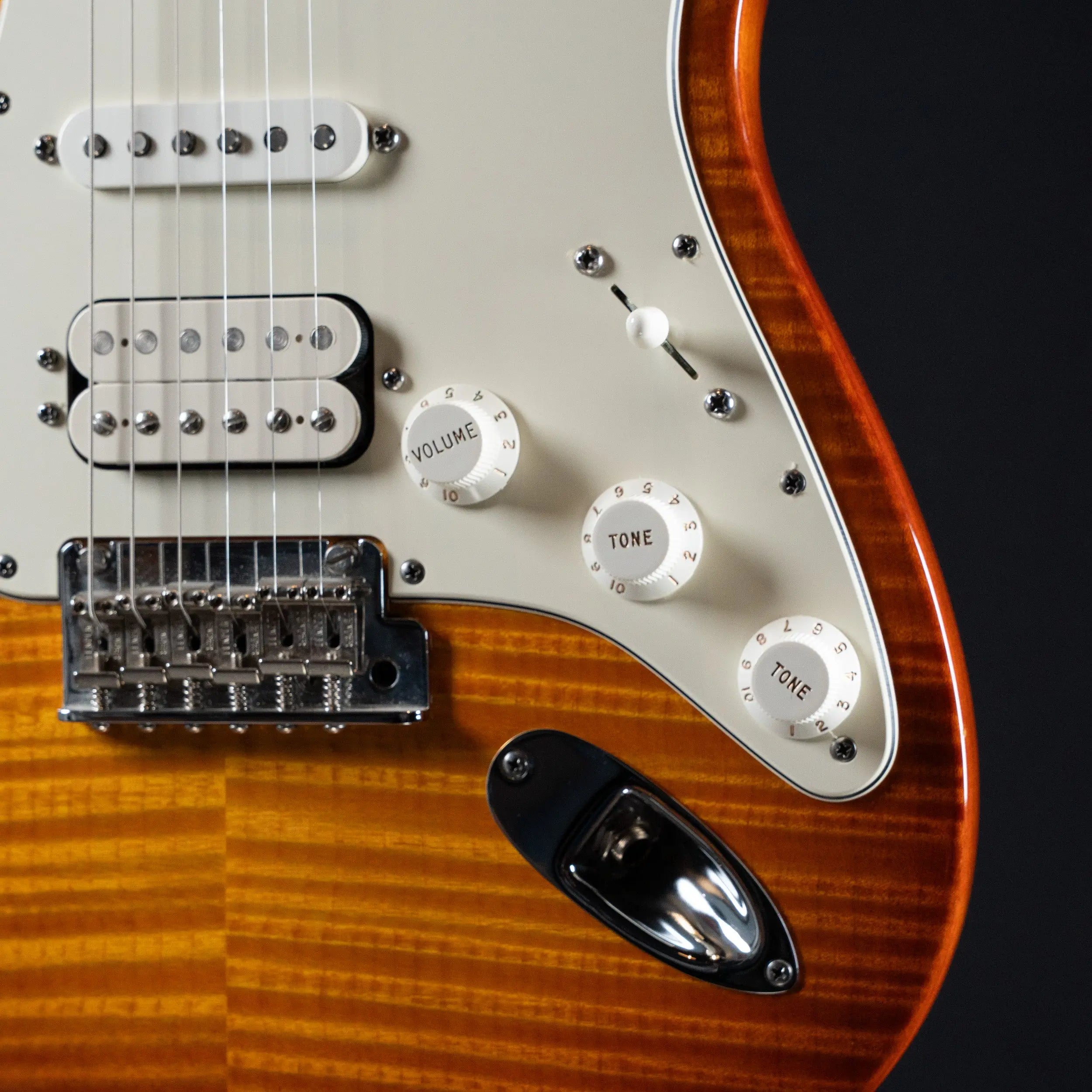 2012 Fender American Select Stratocaster Flame Maple HSS - Antique Sun