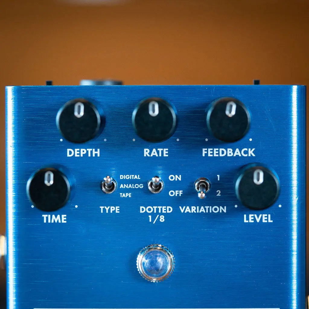 fender delay pedal Fender Mirror Image Delay Pedal