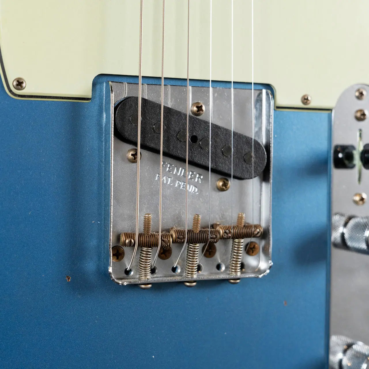 Fender Custom Shop 1963 Telecaster Relic - Aged Lake Placid | B-Stock