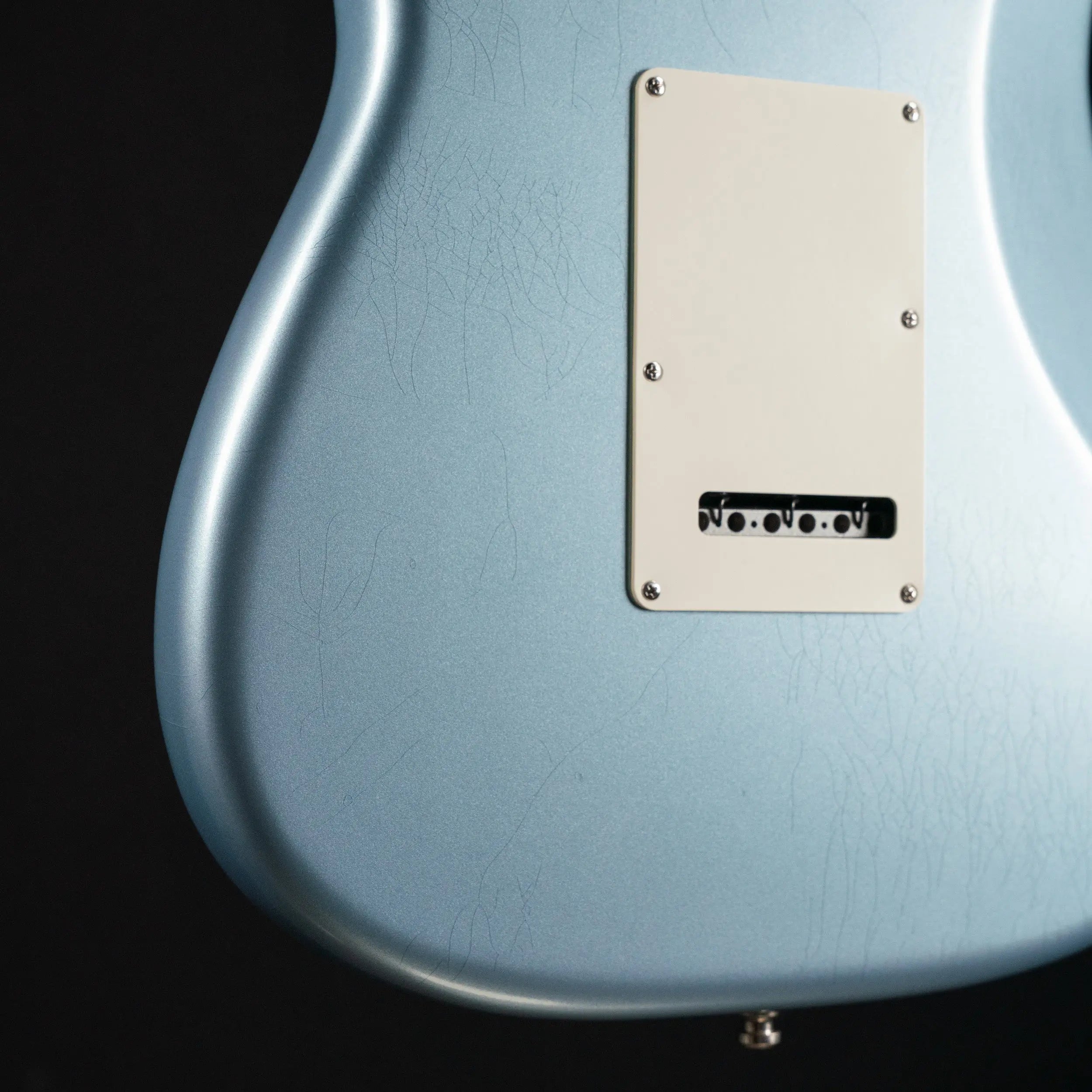 Fender American Ultra Luxe Vintage '60s Stratocaster - Ice Blue Metallic Fender