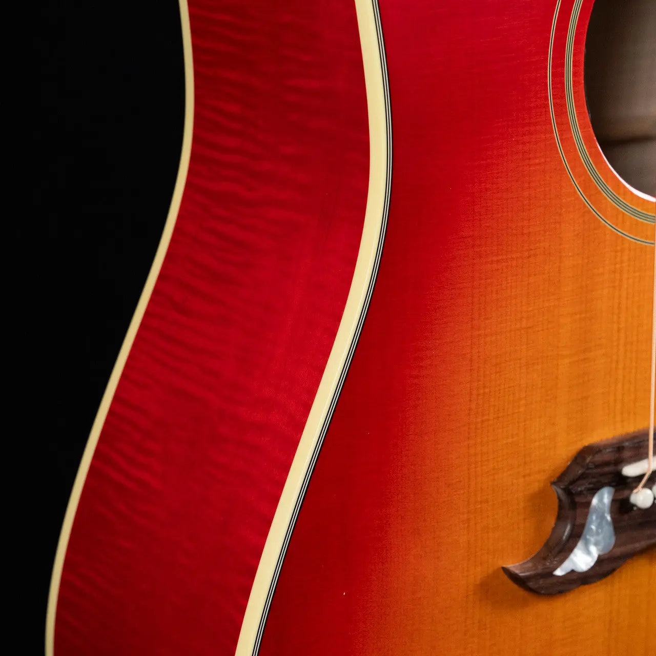 Gibson Dove Original Acoustic Guitar – Features, Tone & Best Price