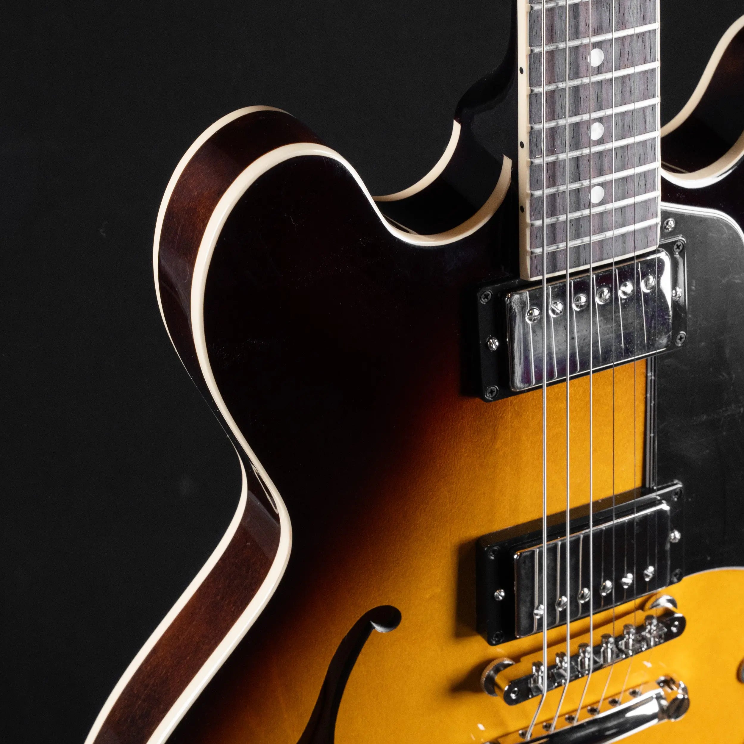 gibson 335 tobacco burst ES-335 Guitar 50s, Vintage 335 Reissue VOS is a stunning recreation of one of the most iconic semi Gibson USA ES-335 50s -