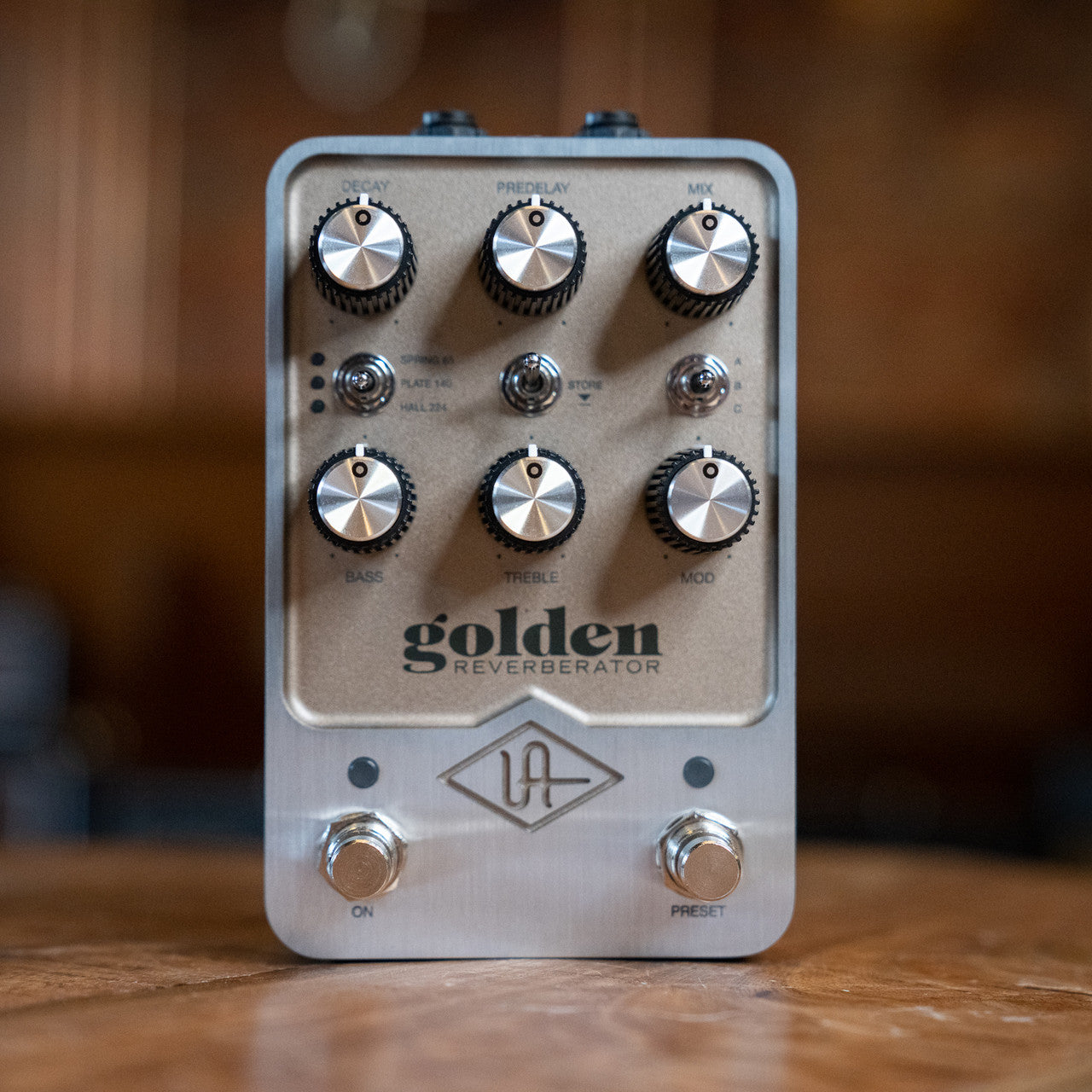 Universal Audio Golden Reverberator Reverb Pedal