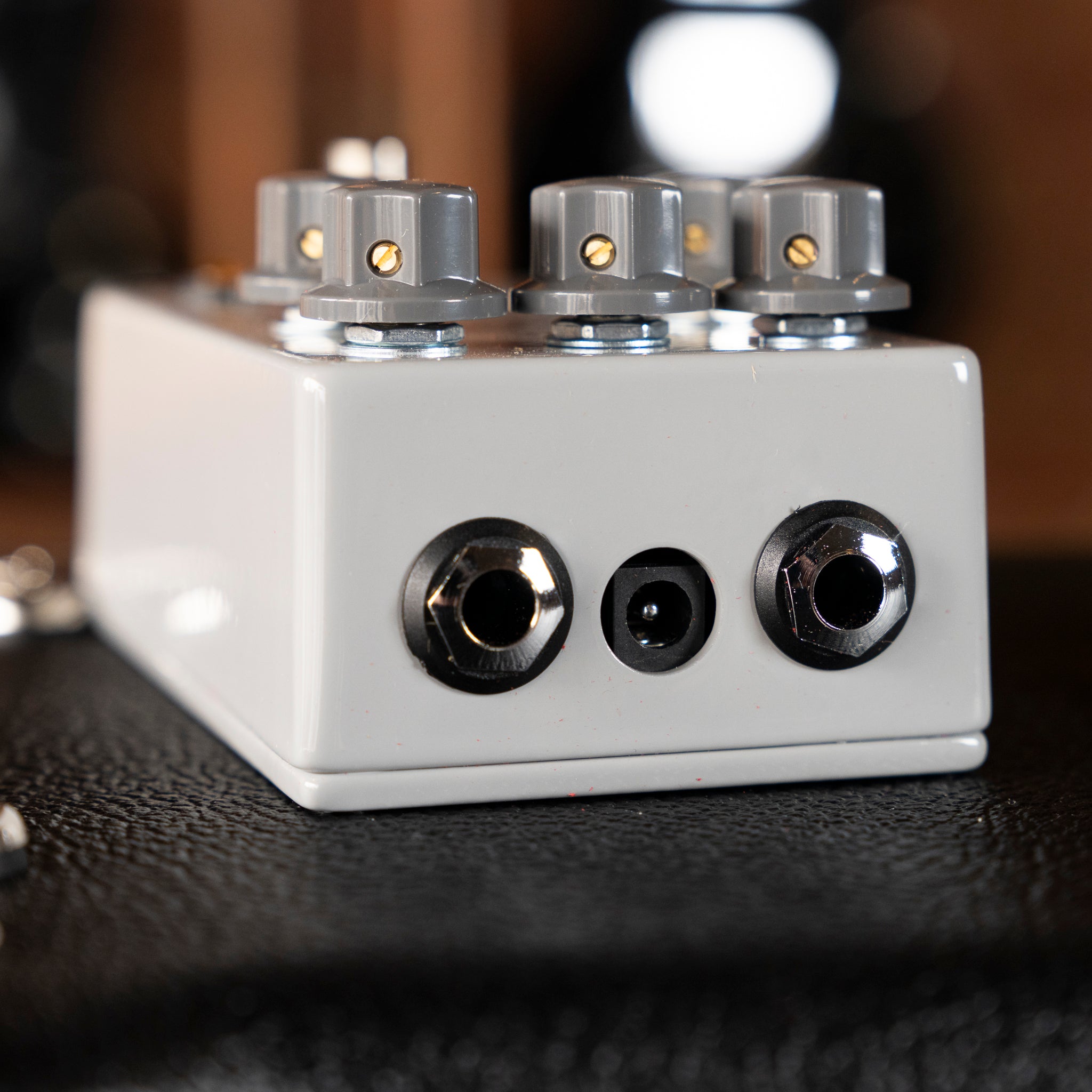 JHS 424 Gainstage Channel Preamp Pedal - Midwood Guitar