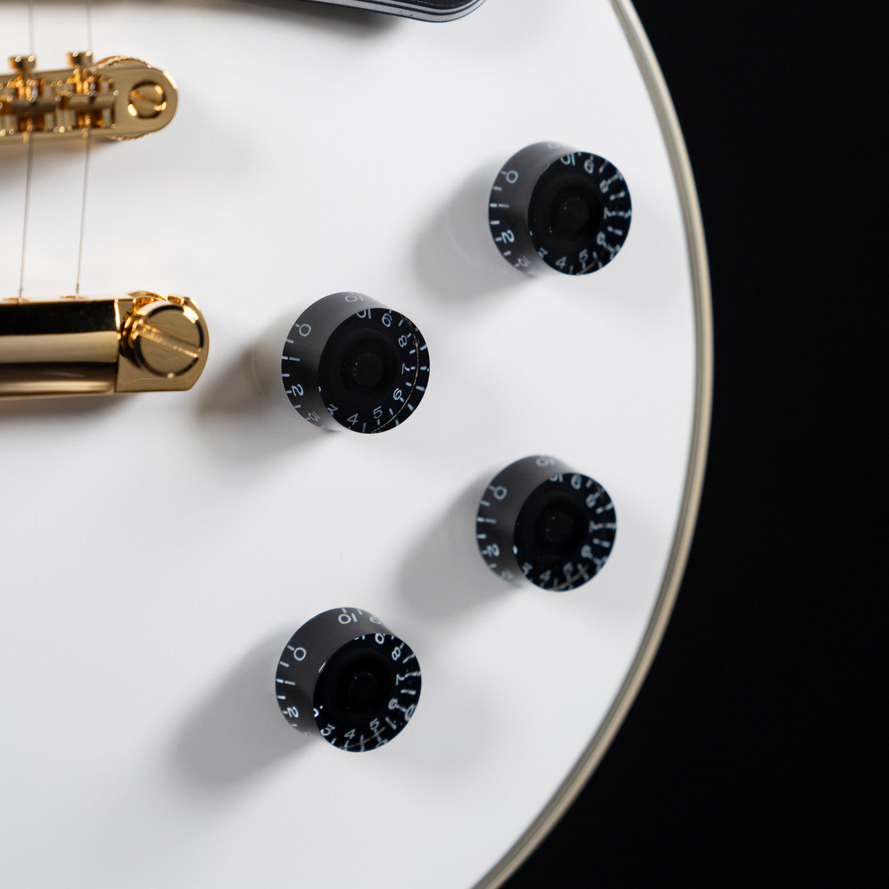Epiphone inspired by gibson les paul custom alpine white