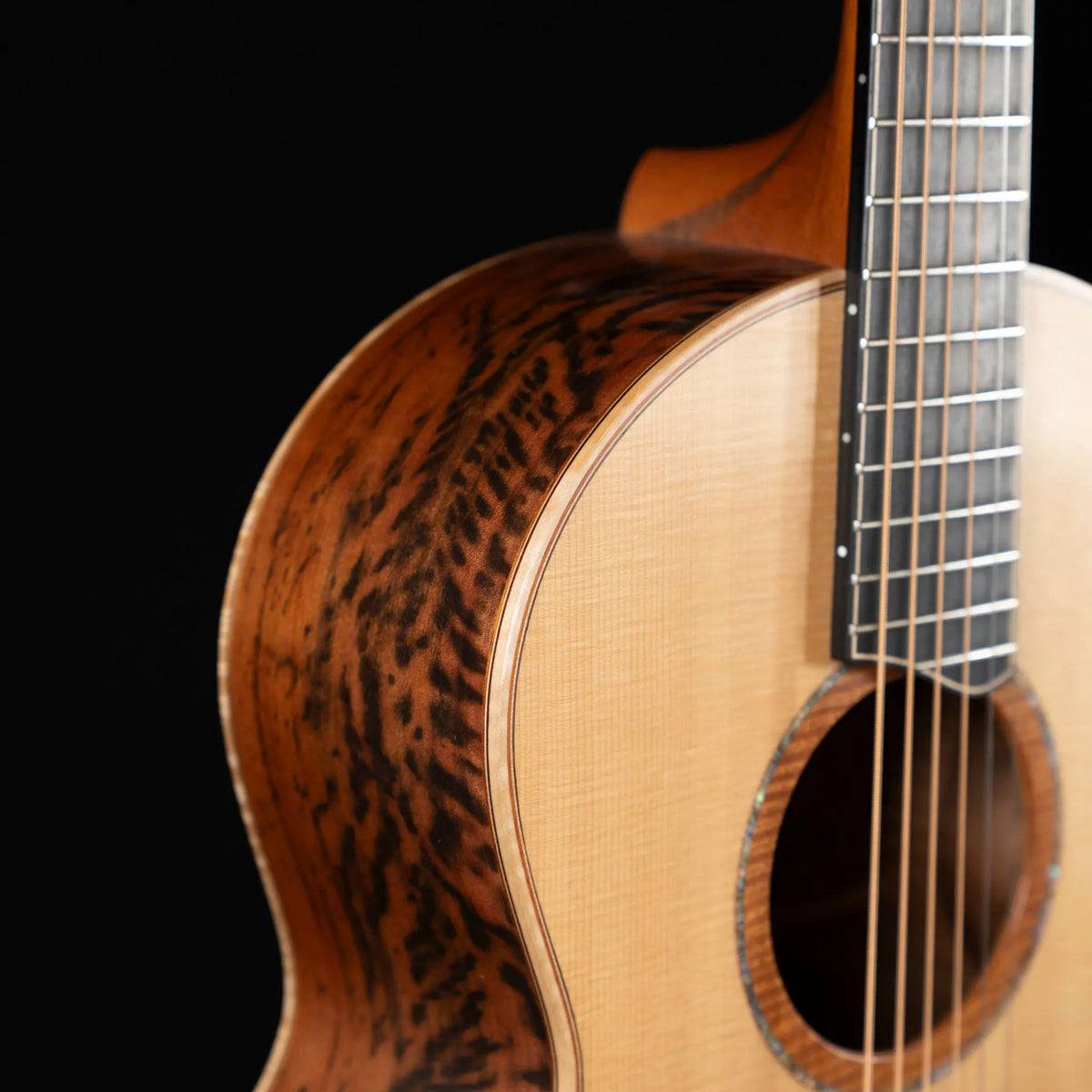 2019 Lowden S-50 Winter Limited Edition - Tiger Myrtle - one of 25 - Midwood Guitar