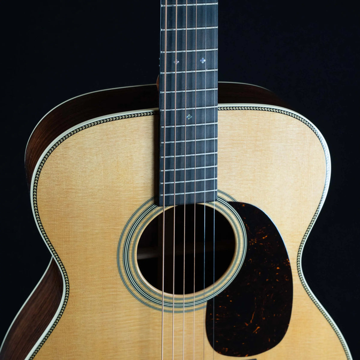 Martin 000-28 Standard Acoustic Guitar - Natural Martin Guitars