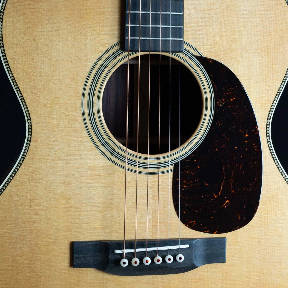 Martin 000-28 Standard Acoustic Guitar - Natural Martin Guitars
