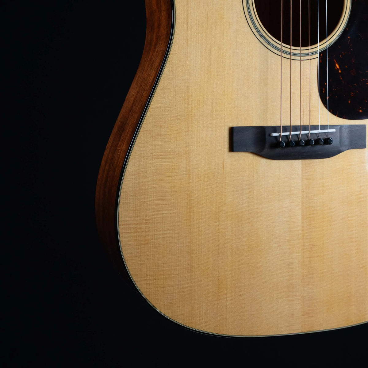 Martin Standard Series D-18 Acoustic Guitar - Natural Martin Guitars