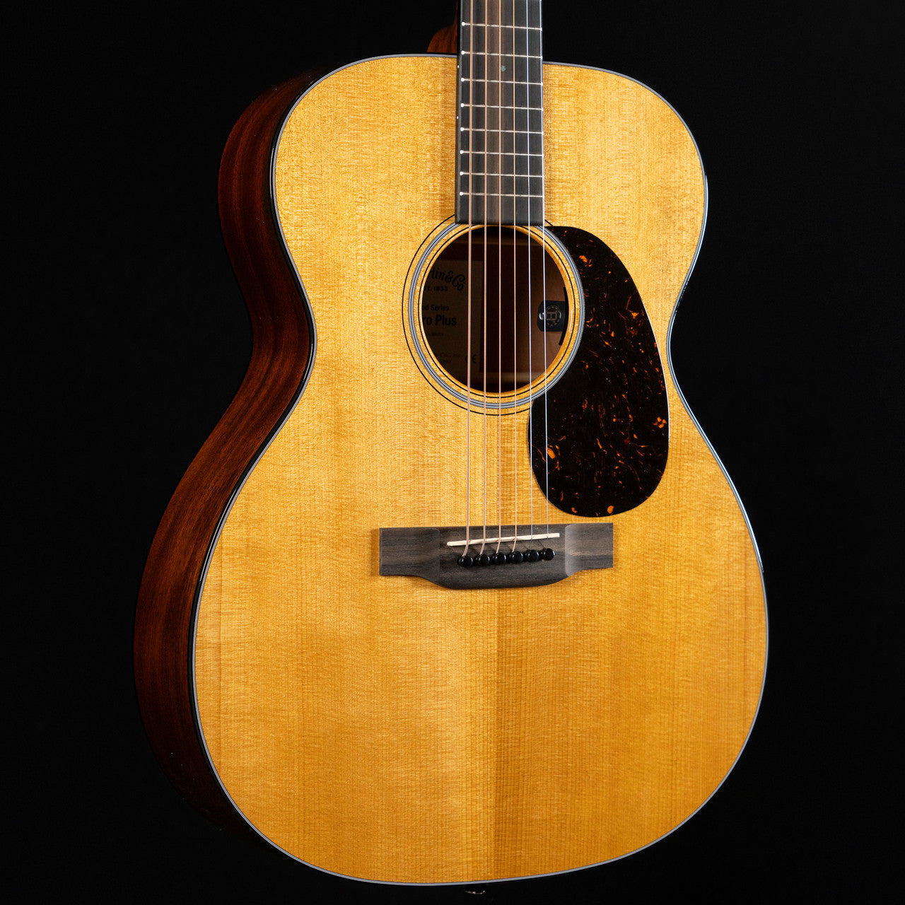 Martin 000E Retro Plus Mahogany Acoustic Electric Guitar