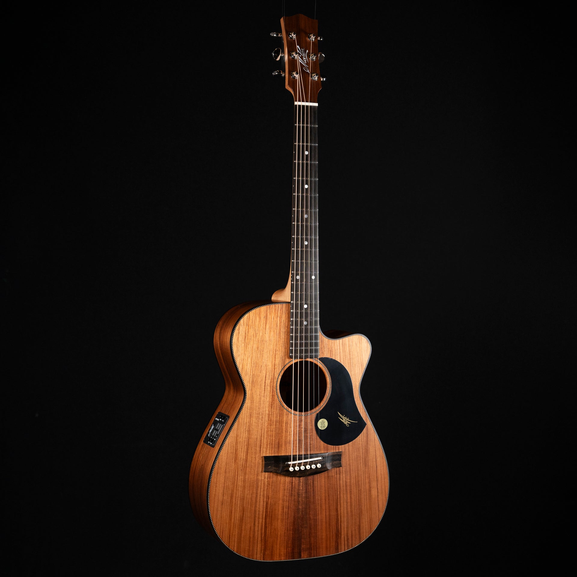 Maton EBW808C Blackwood Cutaway Acoustic/Electric Guitar