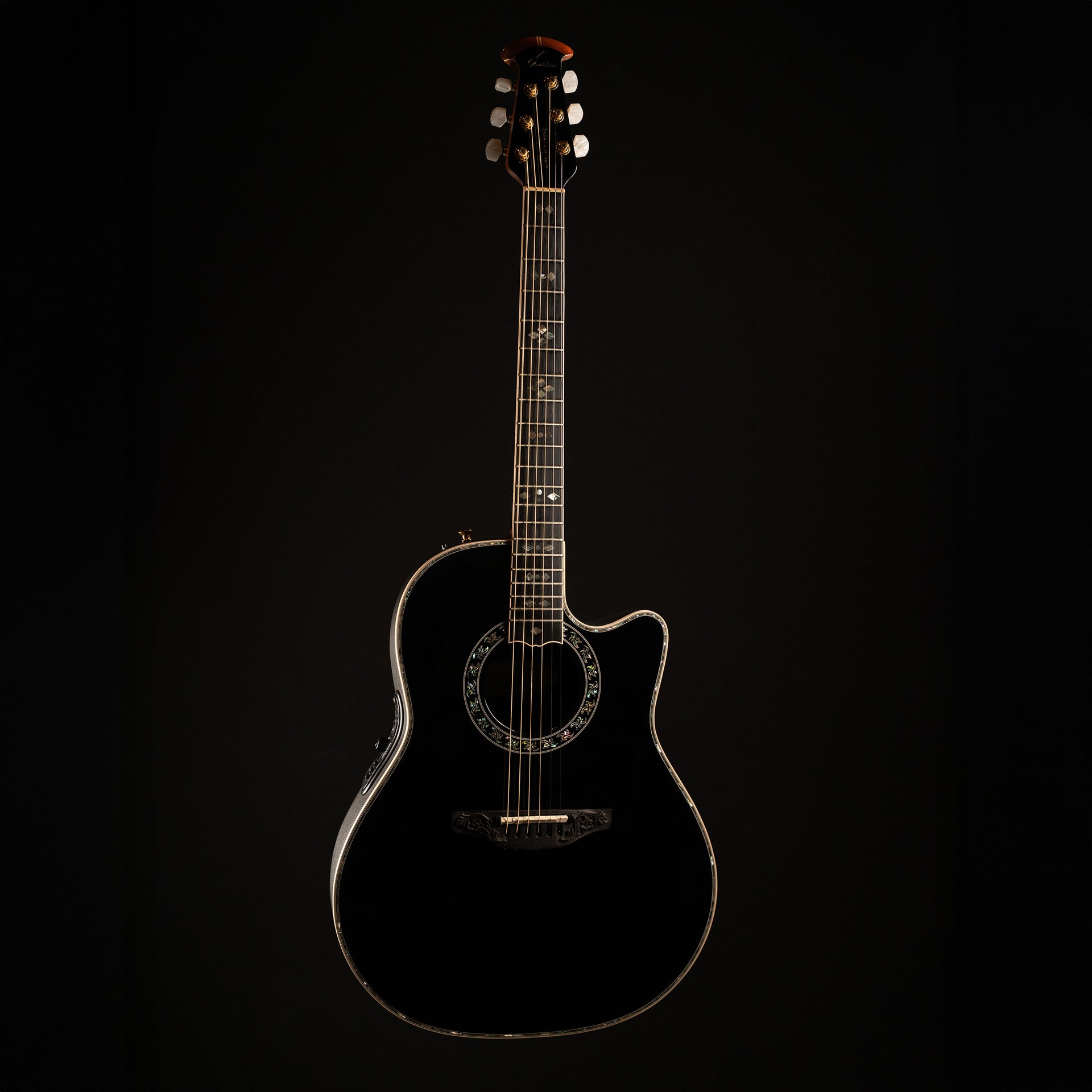 Preowned Ovation 1769-ADII-Al Dimeola Composite/Spruce Guitar
