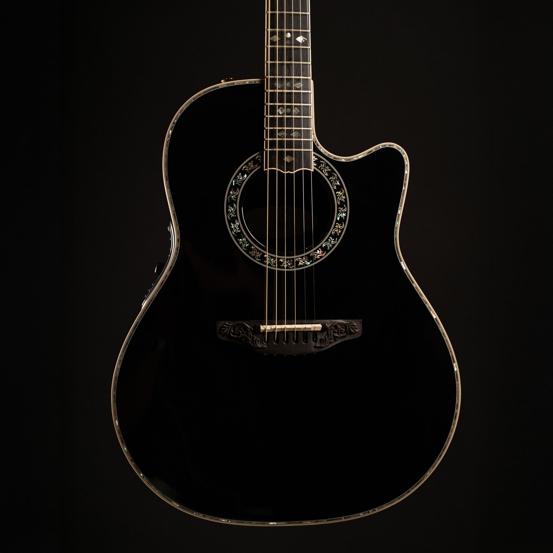 Preowned Ovation 1769-ADII-Al Dimeola Composite/Spruce Guitar