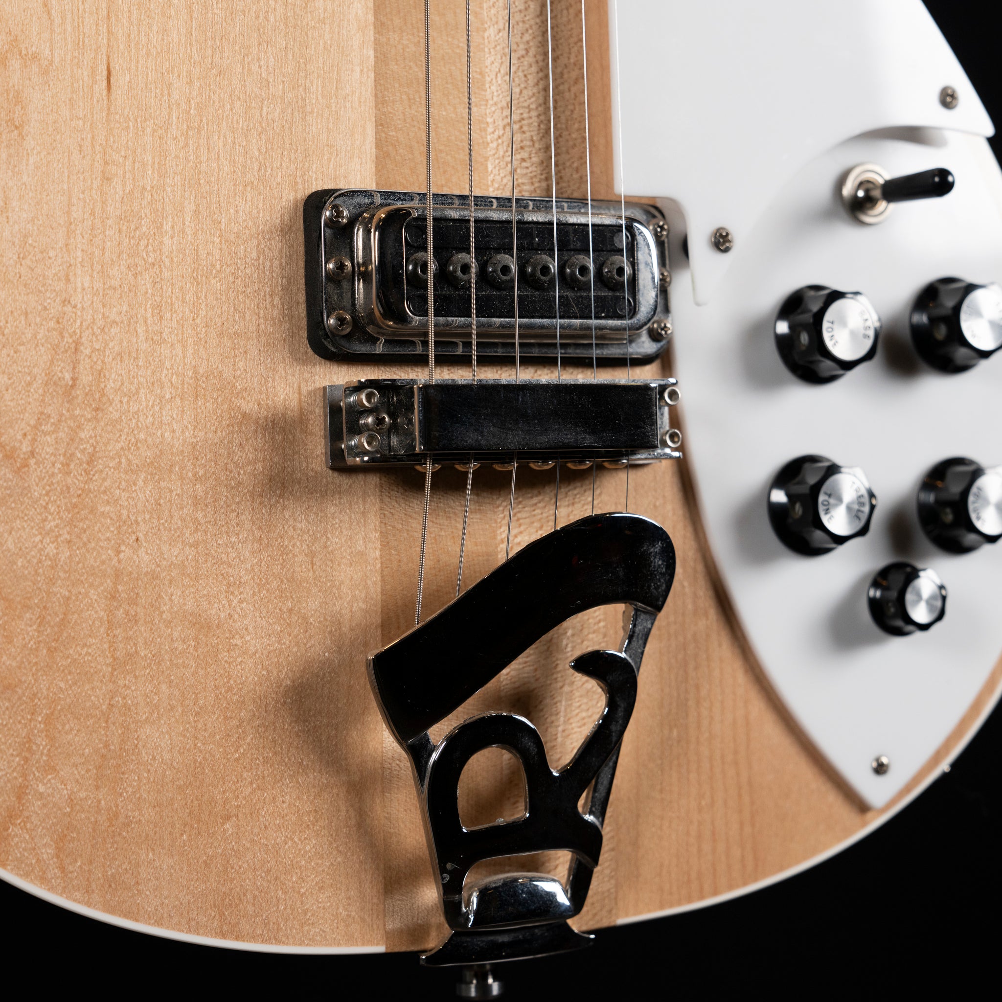 2020 Rickenbacker 620 - Mapleglow - Midwood Guitar