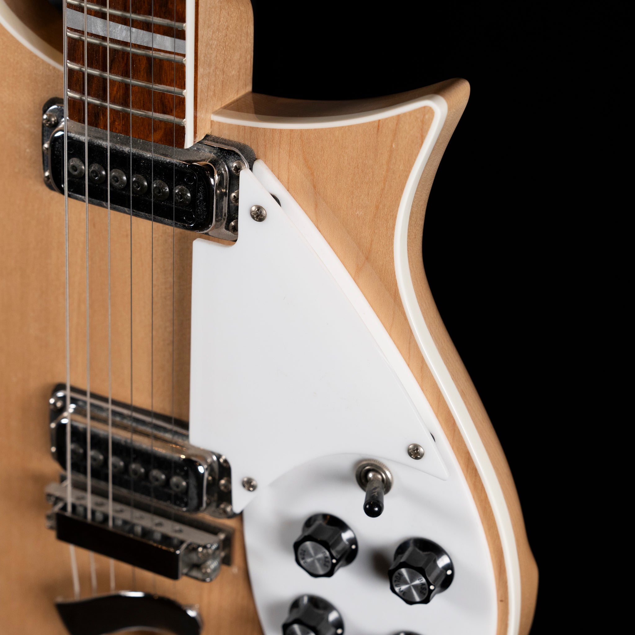 2020 Rickenbacker 620 - Mapleglow - Midwood Guitar