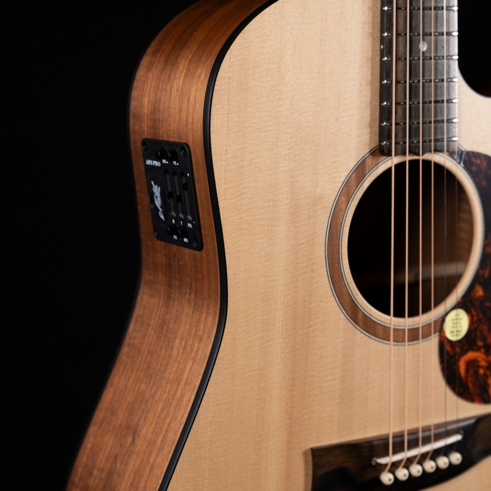 Maton SRS70C Solid Road Series Dreadnought Acoustic/Electric Guitar - Midwood Guitar