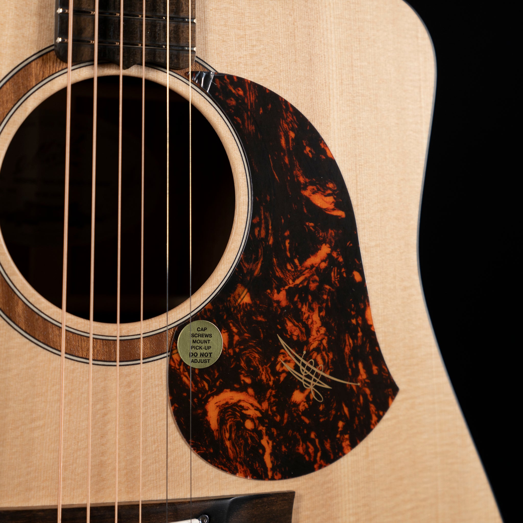 Maton SRS70C Solid Road Series Dreadnought Acoustic/Electric Guitar - Midwood Guitar