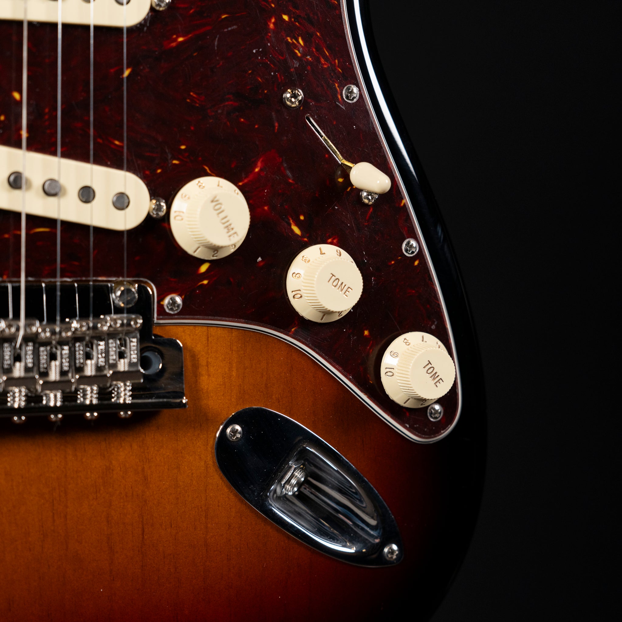 Fender American Professional II Stratocaster - 3-Color Sunburst - Midwood Guitar