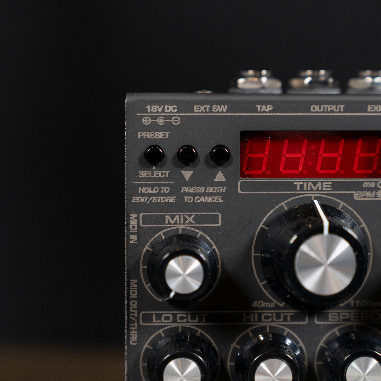 Suhr Discovery Analog Delay Pedal - Black Edition