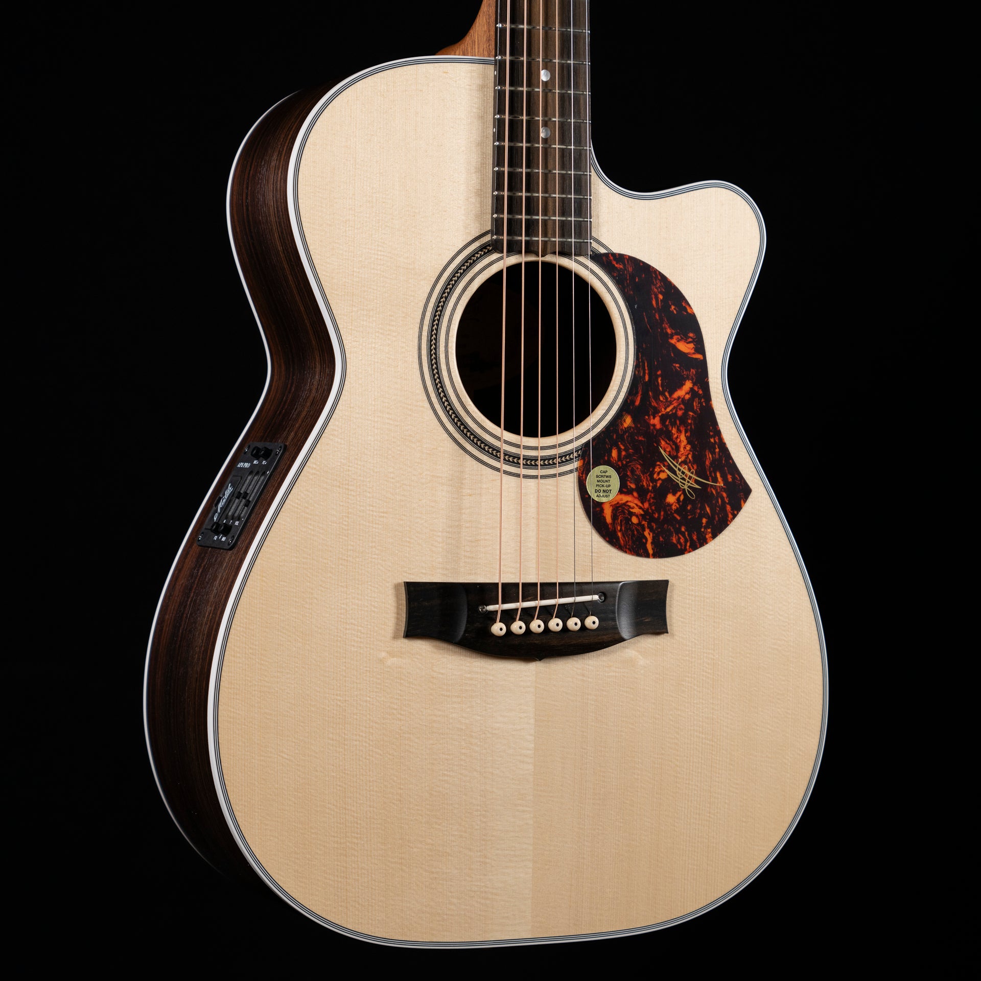 Maton ER90C Dreadnought w/ Cutaway - Satin Natural - Midwood Guitar
