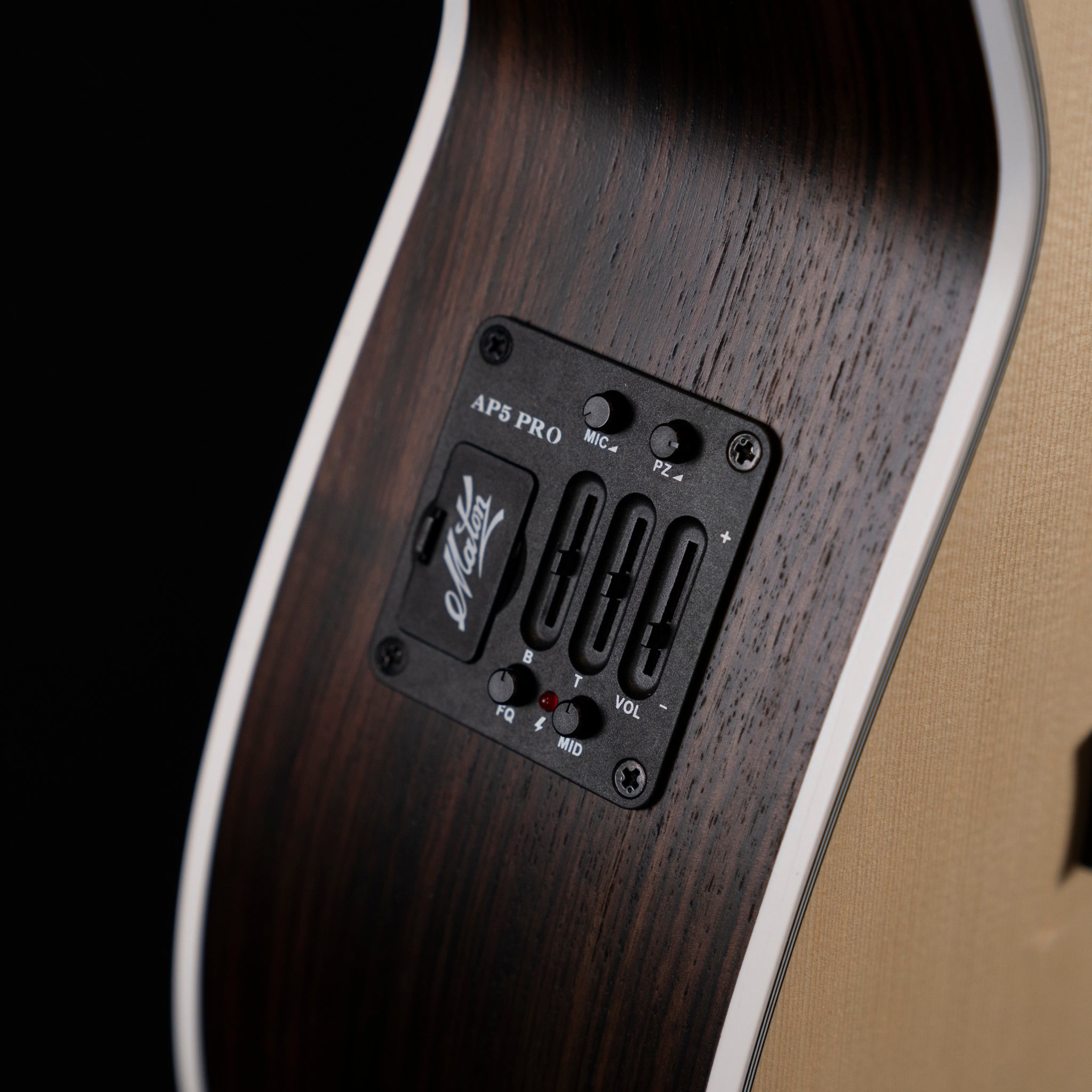 Maton ER90C Dreadnought w/ Cutaway - Satin Natural - Midwood Guitar