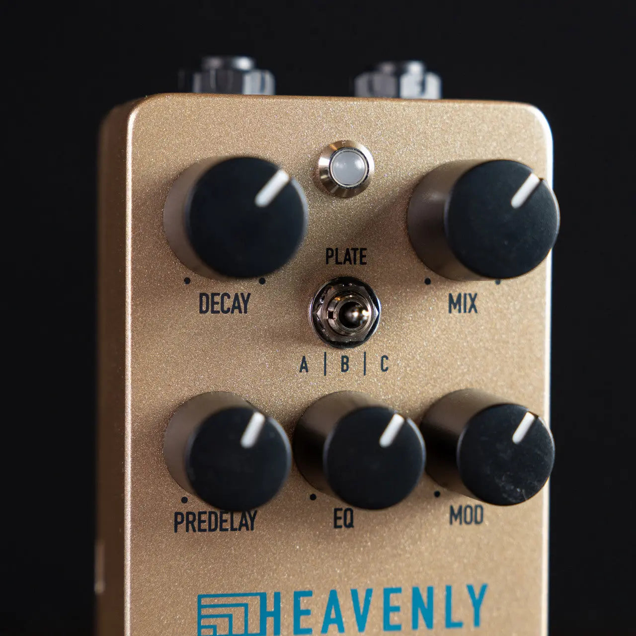 plate reverb pedal Universal Audio Heavenly Plate Reverb Pedal