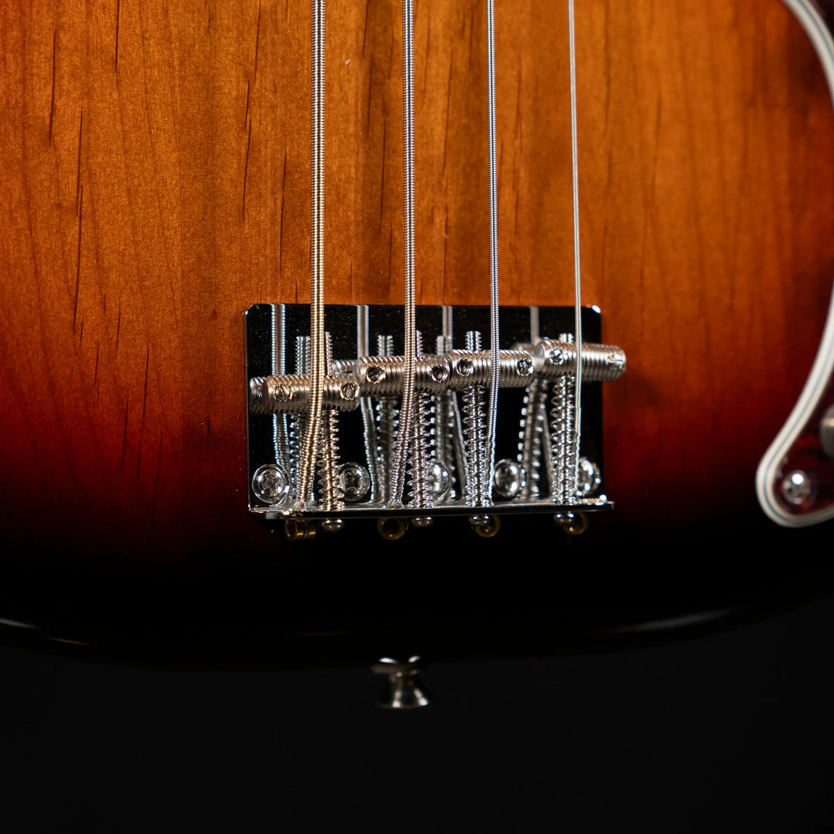 Fender Vintera II '60s Precision Bass - 3 Tone Sunburst Fender