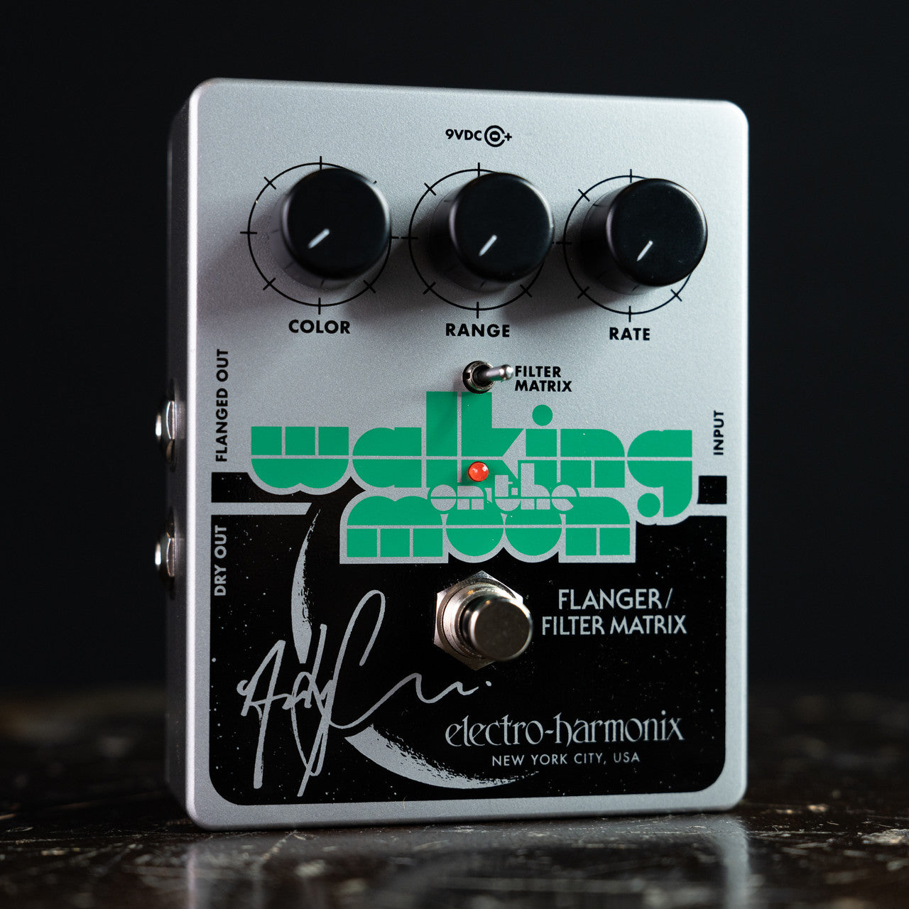 Electro-Harmonix Andy Summers Walking on the Moon Analog Flanger Pedal